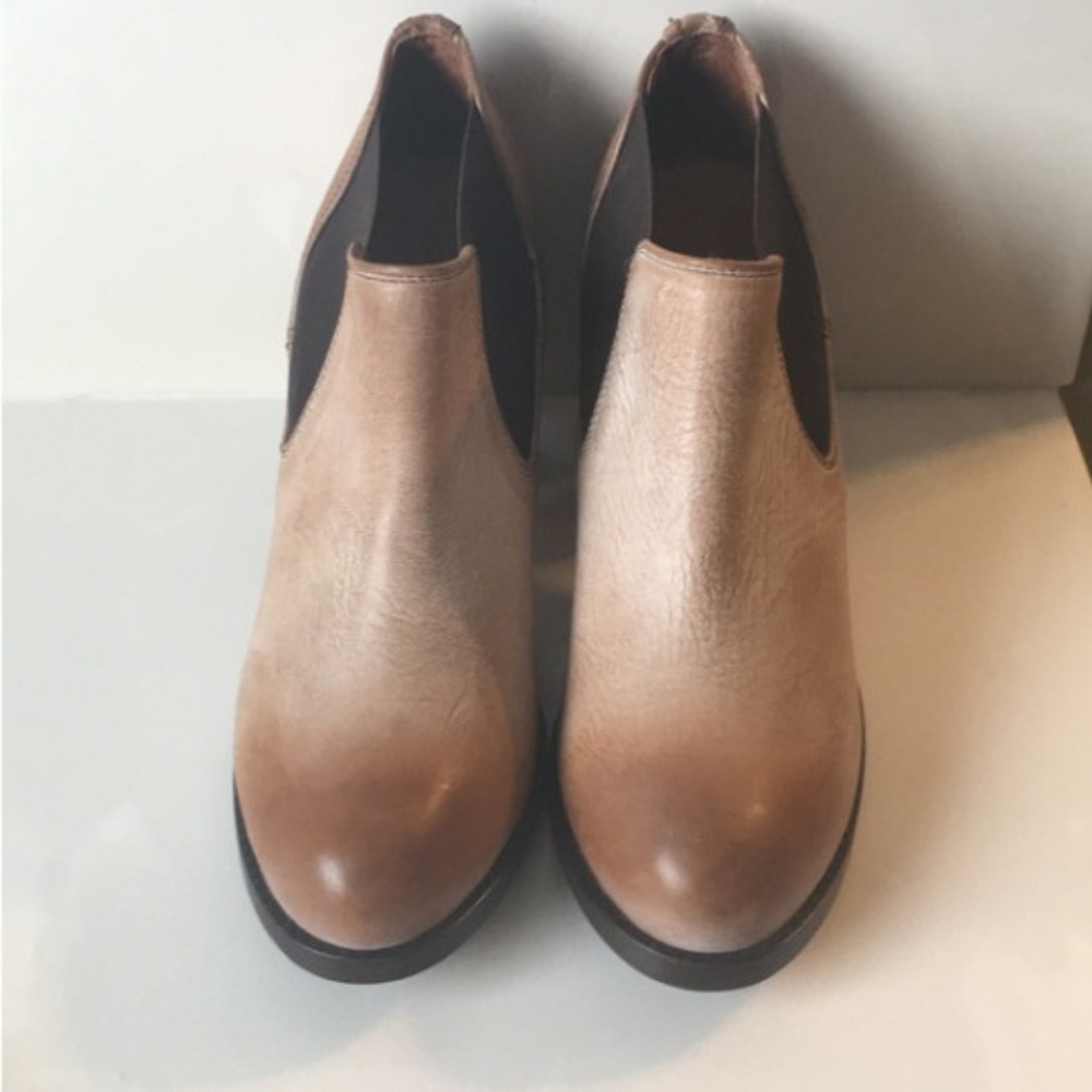 Ariat Geneva booties